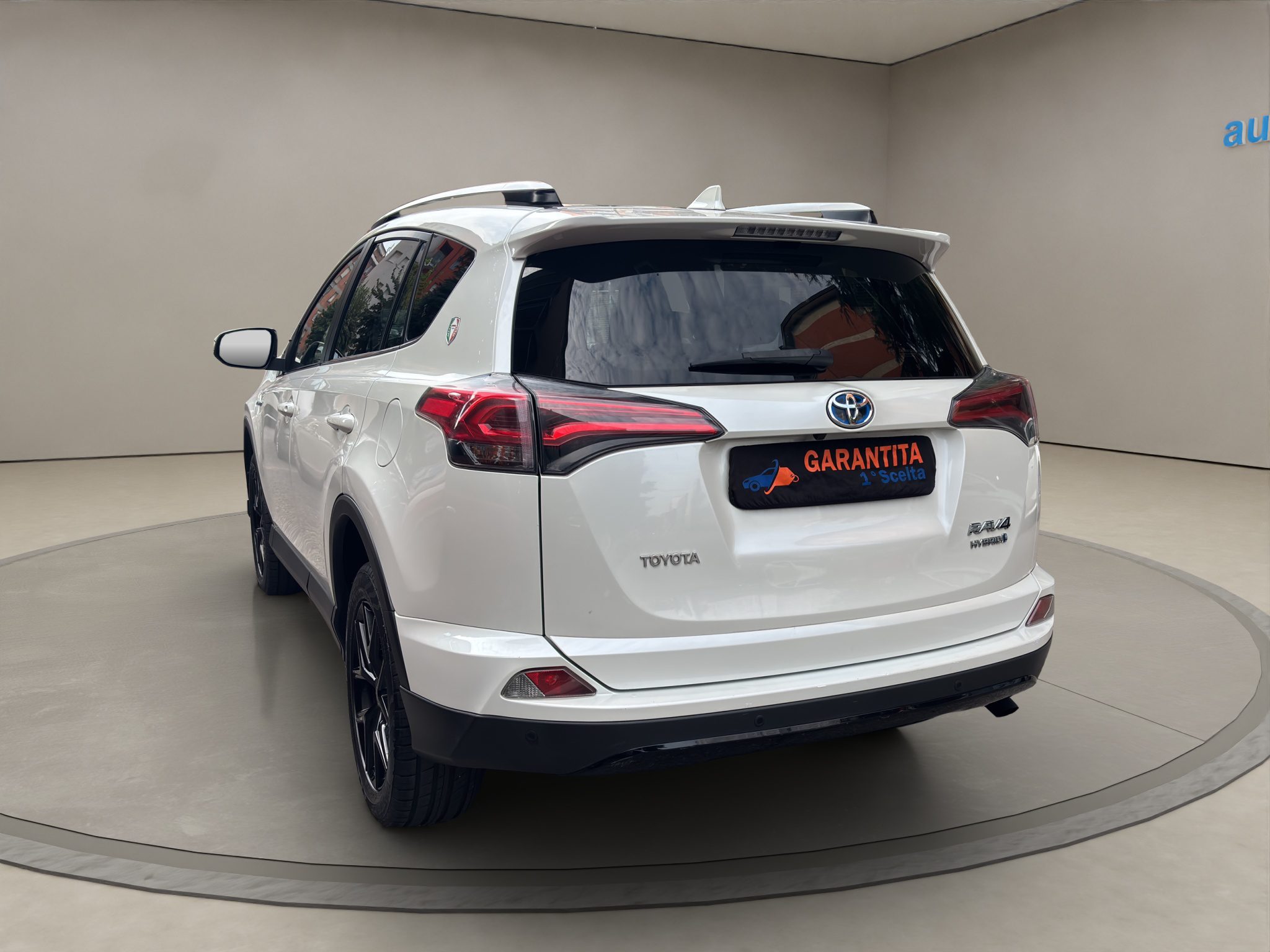 TOYOTARAV4HYBRID_04_converted